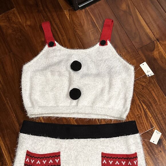 Women’s Christmas Outfit XL Tank Top and L Skirt Set Soft Fuzzy No Boundaries - Picture 3 of 16